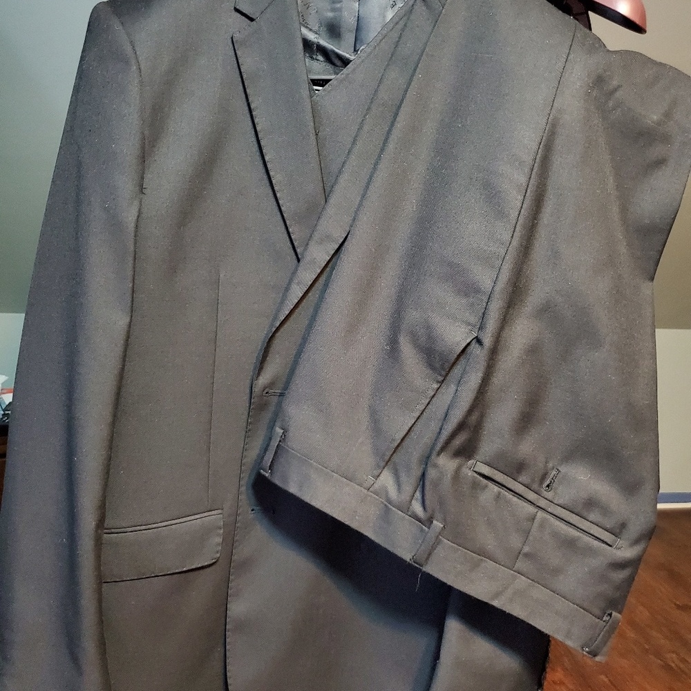 Men's Black 3 Piece Slim-Fit Suit